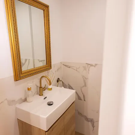 Arona Camison Apartmán
